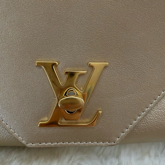 Louis Vuitton Gold Calfskin Leather Love Note Bag - Picture 7 of 9